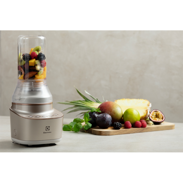 Electrolux E7CB1-8SSM Tabletop blender – image 3