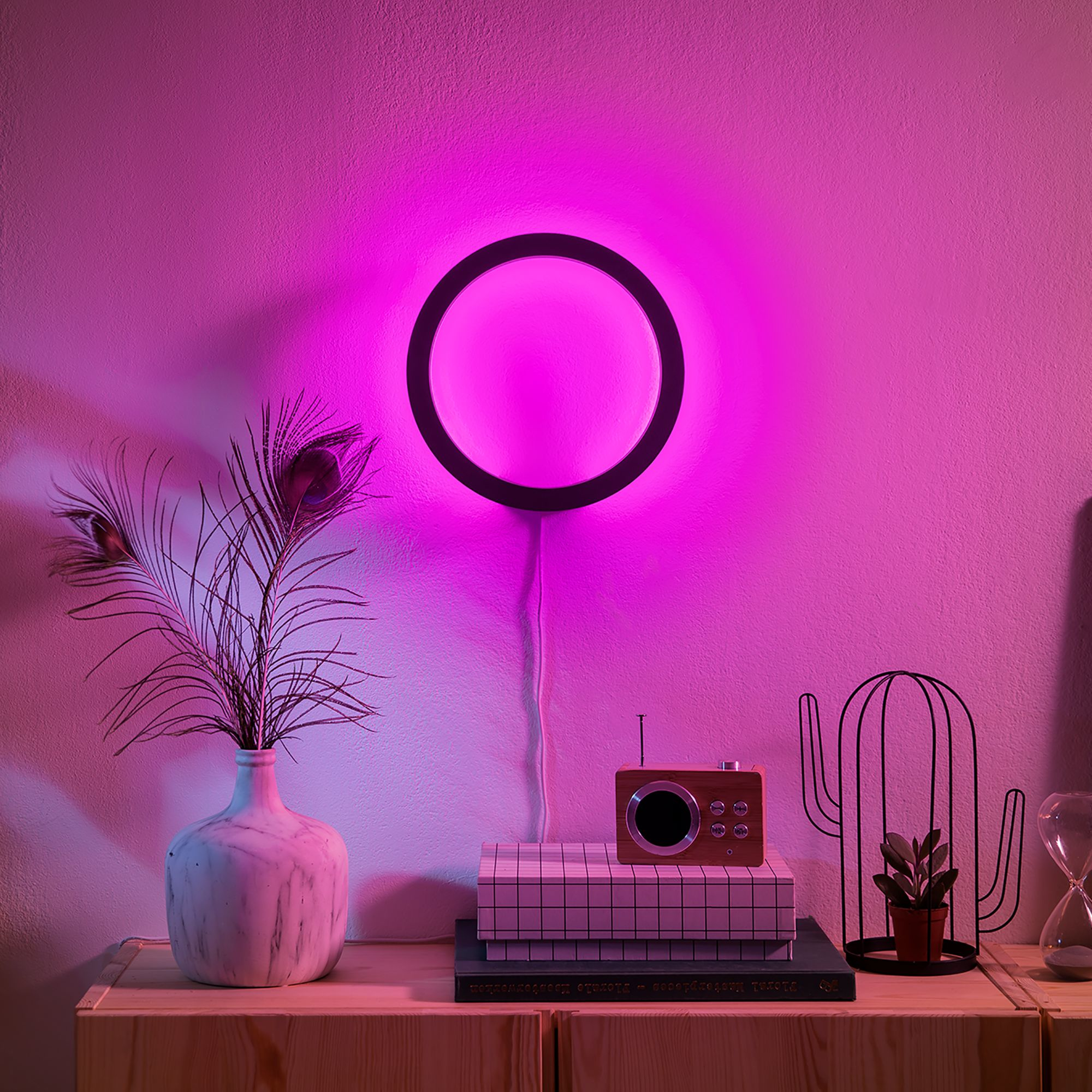 Philips by Signify Philips Hue White and colour ambience Sana wall light – image 7