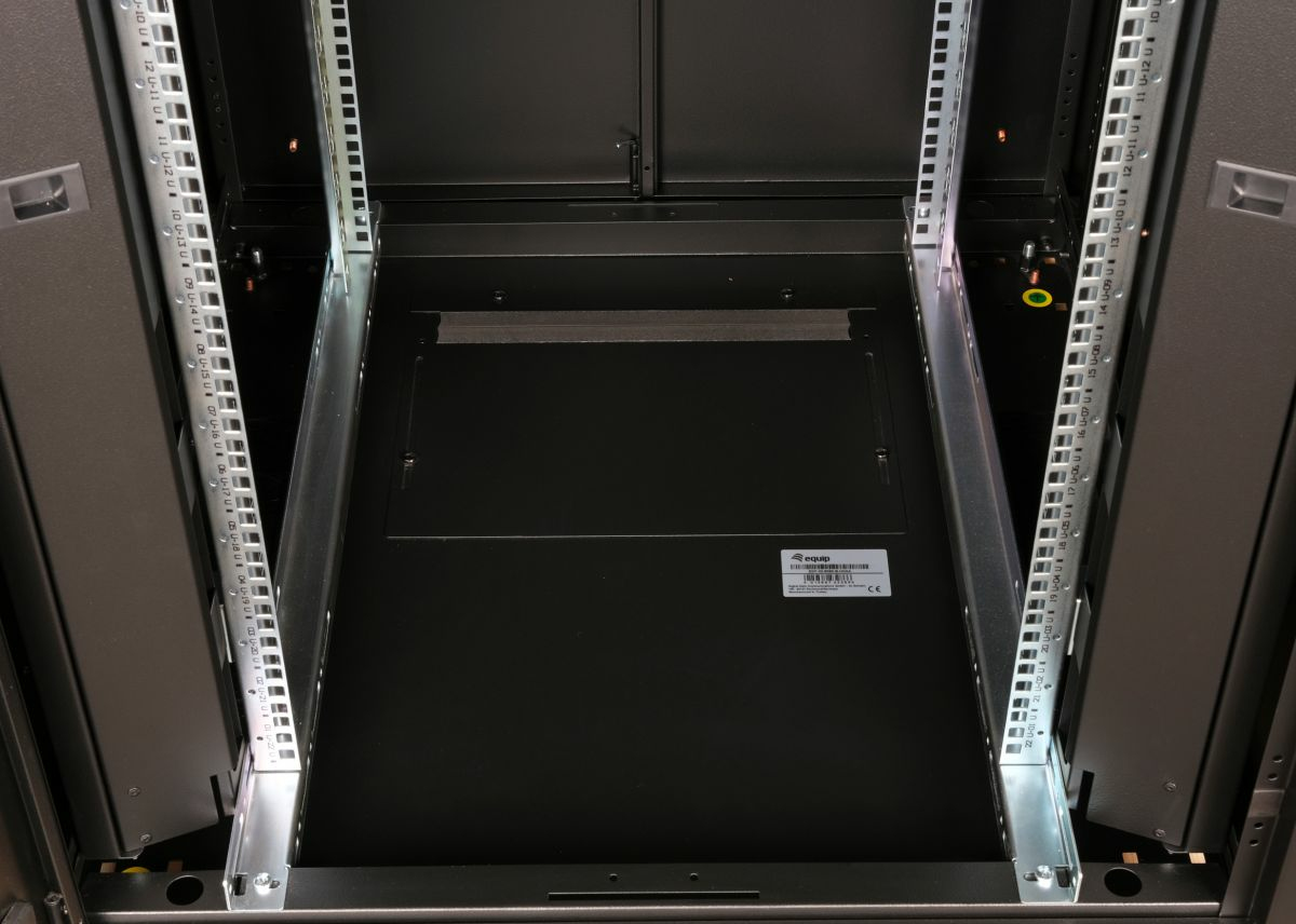 Equip Dynamic Flex 19' Cabinet, 22U – image 5