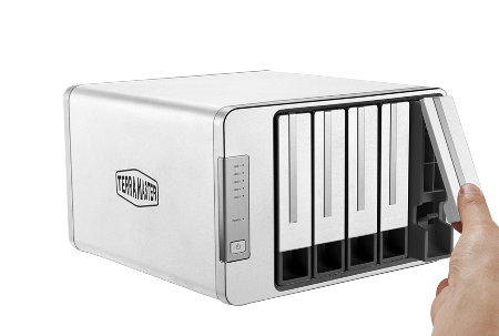 TerraMaster D5-300C 10TB 5x2TB Seagate IronWolf 5 Bay NAS Desktop – image 4