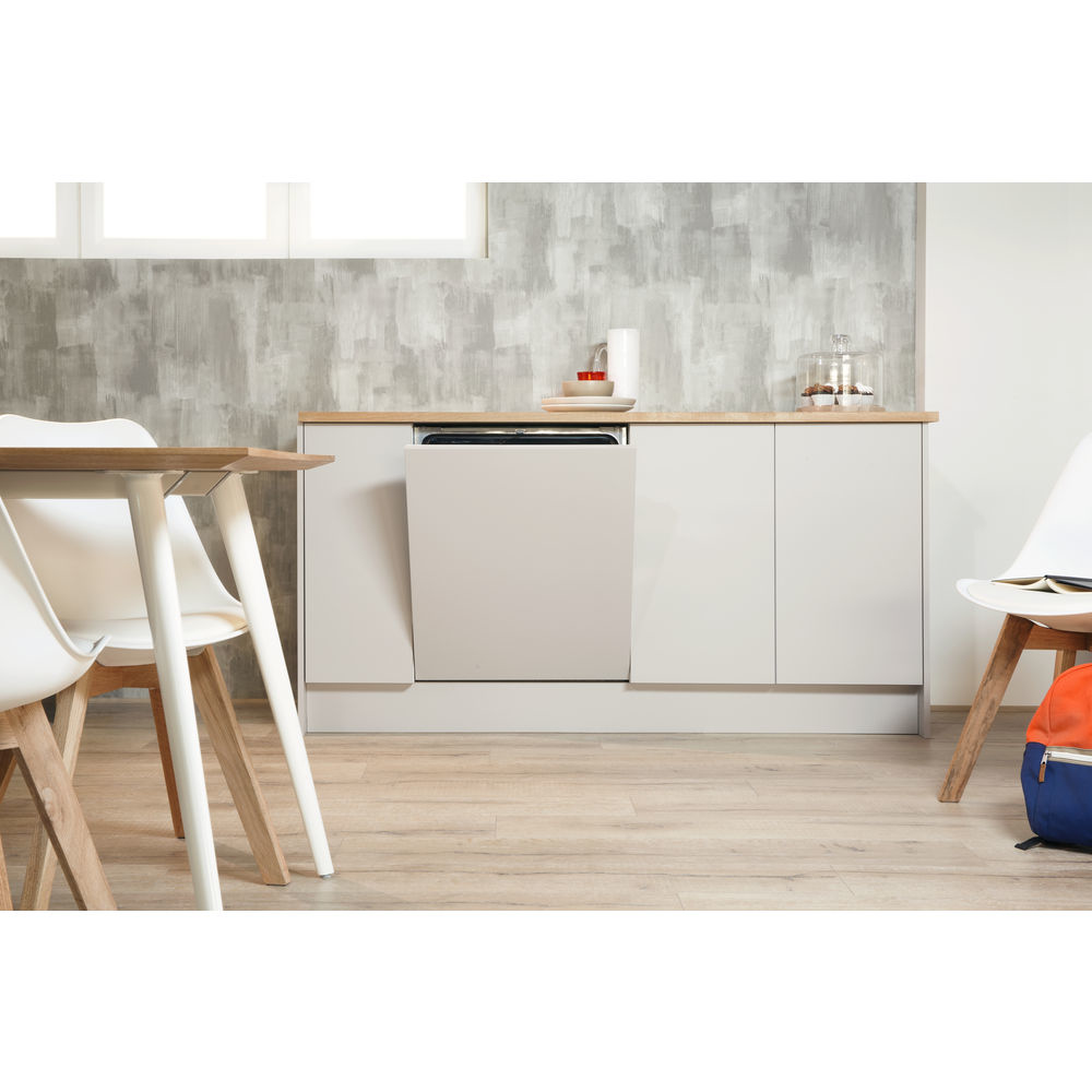 Indesit DIFP 66B+9 EU – image 2