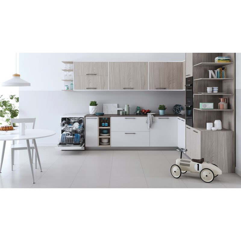 Indesit DFC 2B+16 UK – image 8