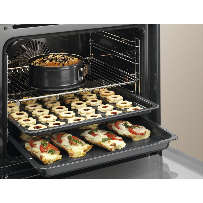 Electrolux *EKK54953OW cooker – image 8