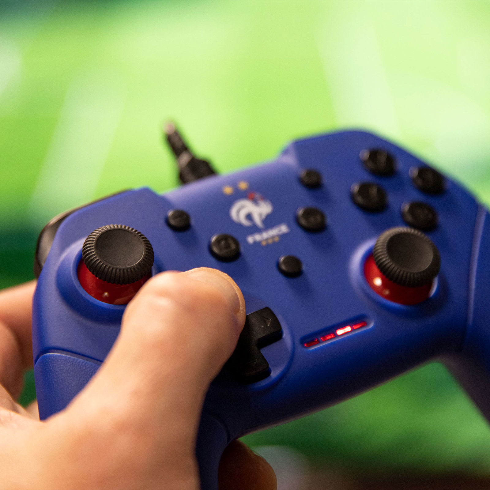 Konix KX FFF SWITCH/PC PAD BLUE – image 4