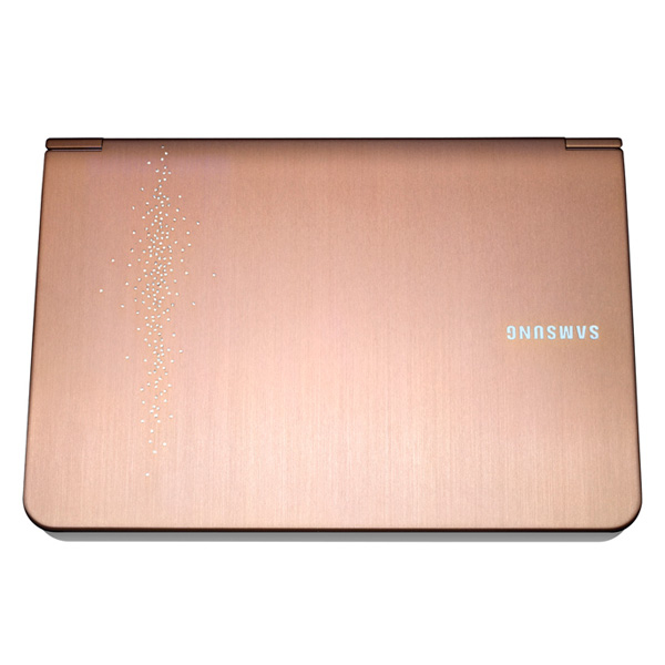 Samsung 9 900X3A-B06 Intel® Core™ i5 i5-2467M 33.8 cm (13.3") HD 4 GB DDR3-SDRAM 128 GB SSD Windows 7 Home Premium Gold – image 2
