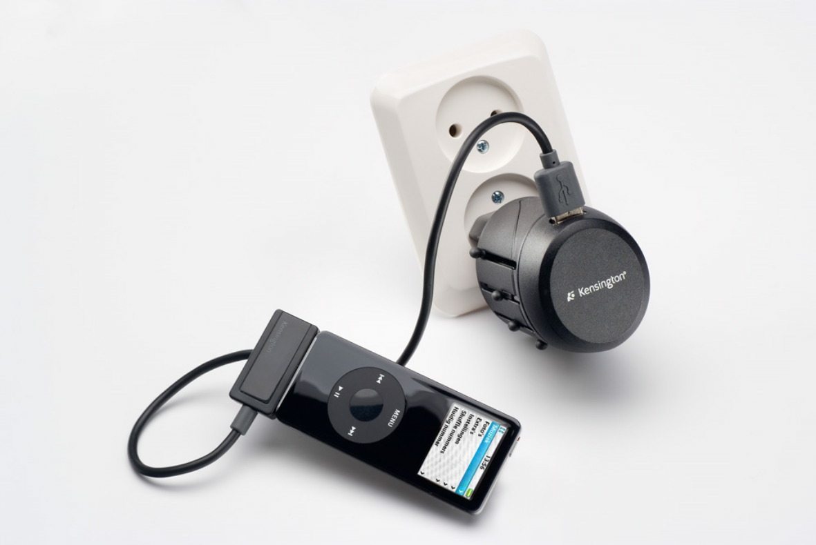 Kensington Travel Plug Adapter with USB Charger – image 4