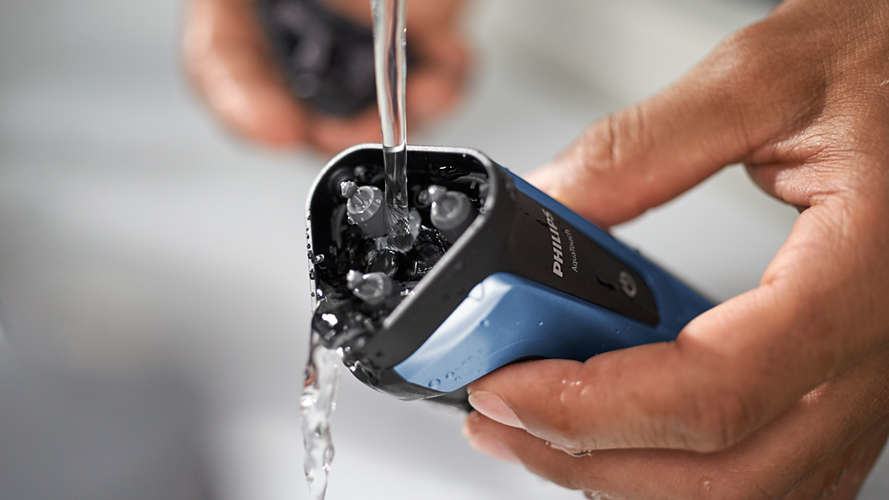 Philips AquaTouch S1070/06 men's shaver Rotation shaver Trimmer Black, Blue – image 8
