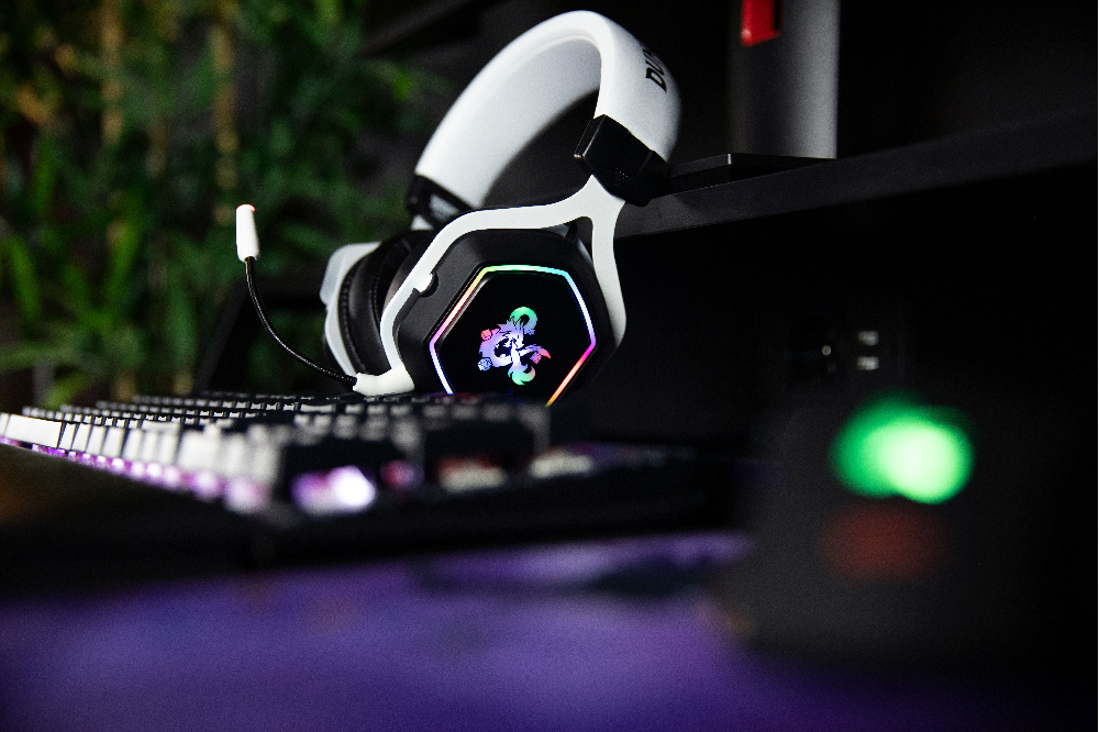 Konix 82381120335 headphones/headset Wired Head-band Gaming USB Type-A Black, White – image 7