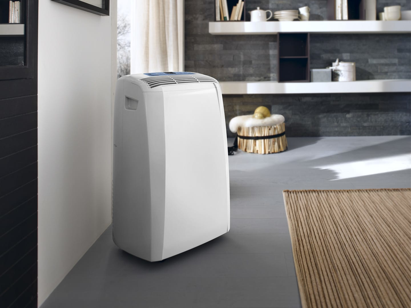 De’Longhi CN95ECO portable air conditioner – image 2