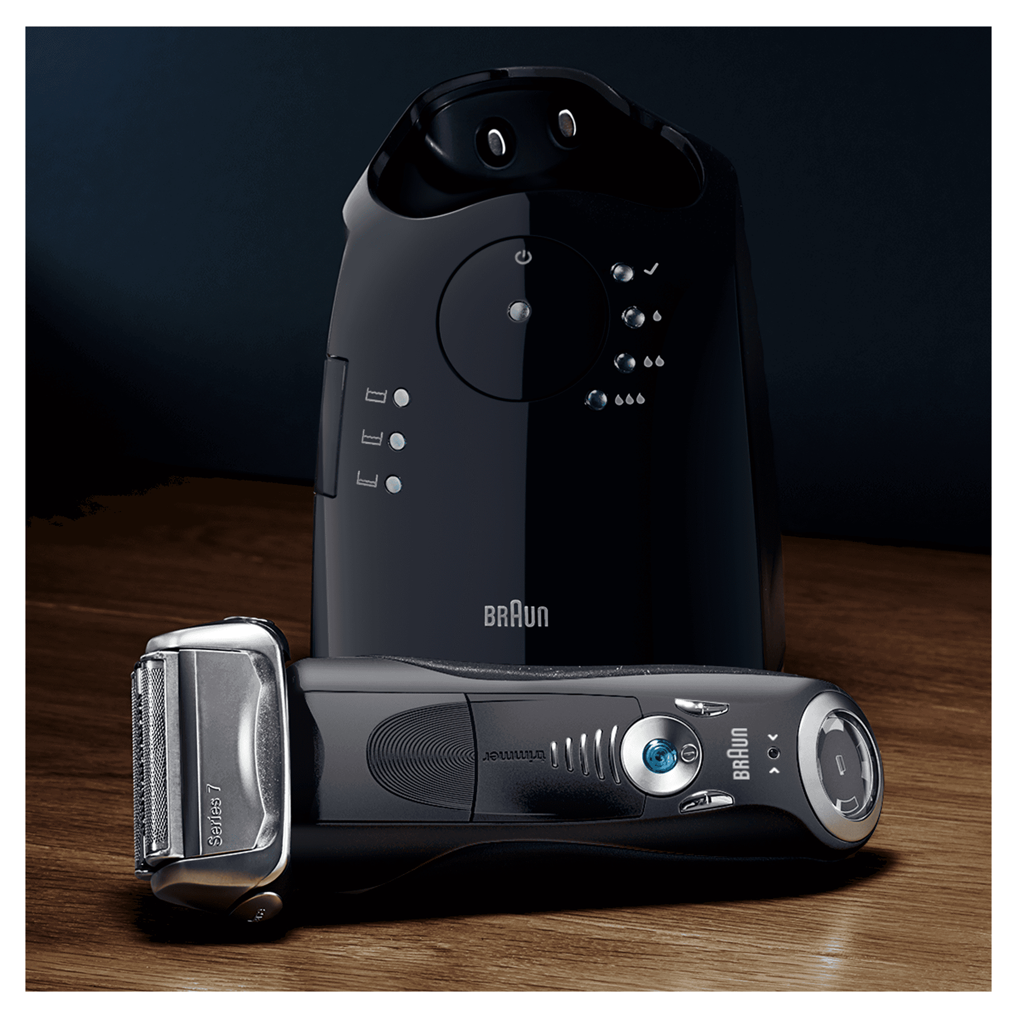 Braun Series 7 Electric Shaver for Men 7880cc, with Clean&Charge Station and Travel Case– Black – image 5