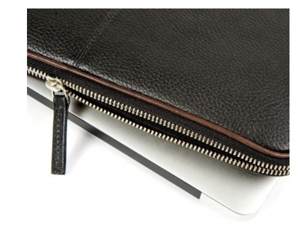 dbramante1928 Case - 16 Laptops - Black with brown piping – image 4