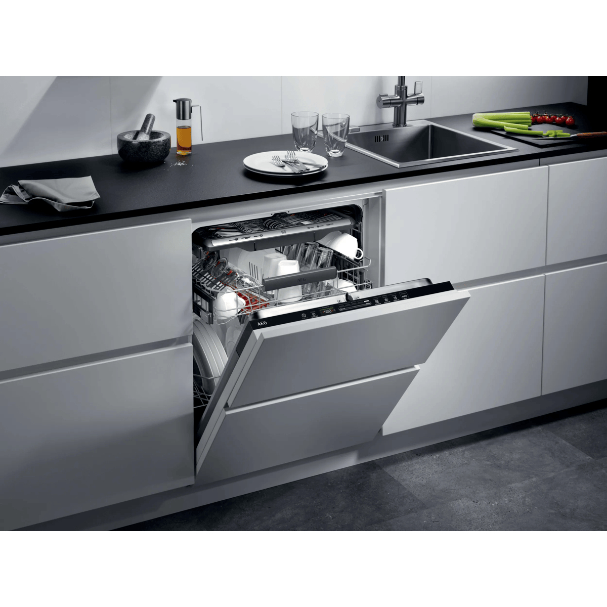 AEG FSE75748P Fully built-in 14 place settings – image 8