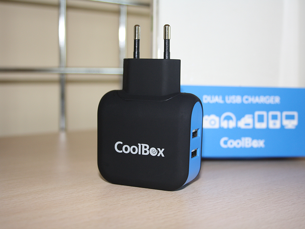 CoolBox RT-2 power adapter/inverter Indoor
