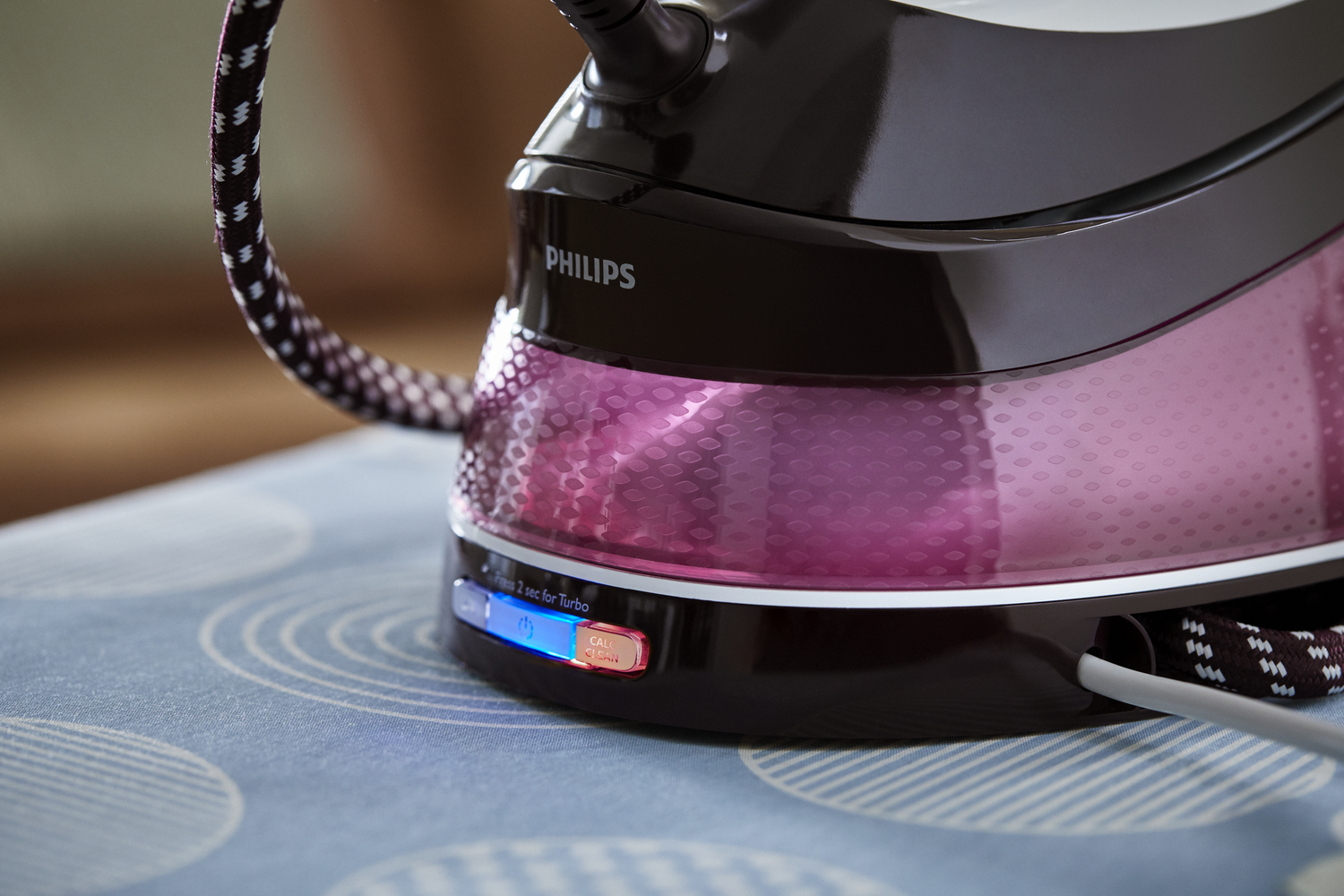 Philips PerfectCare Compact GC7808 Refurbished Steam generator iron – image 4