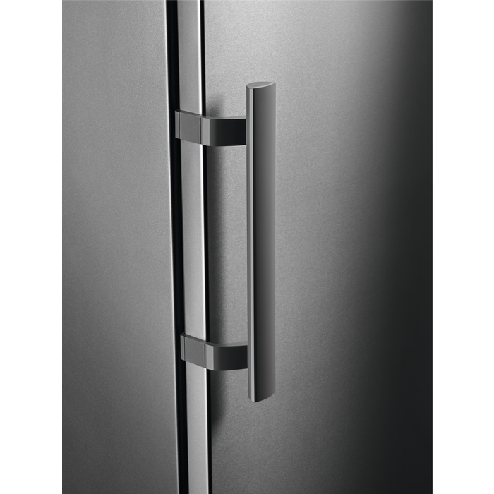 Electrolux EUF2047AOX freezer Upright freezer Freestanding – image 2