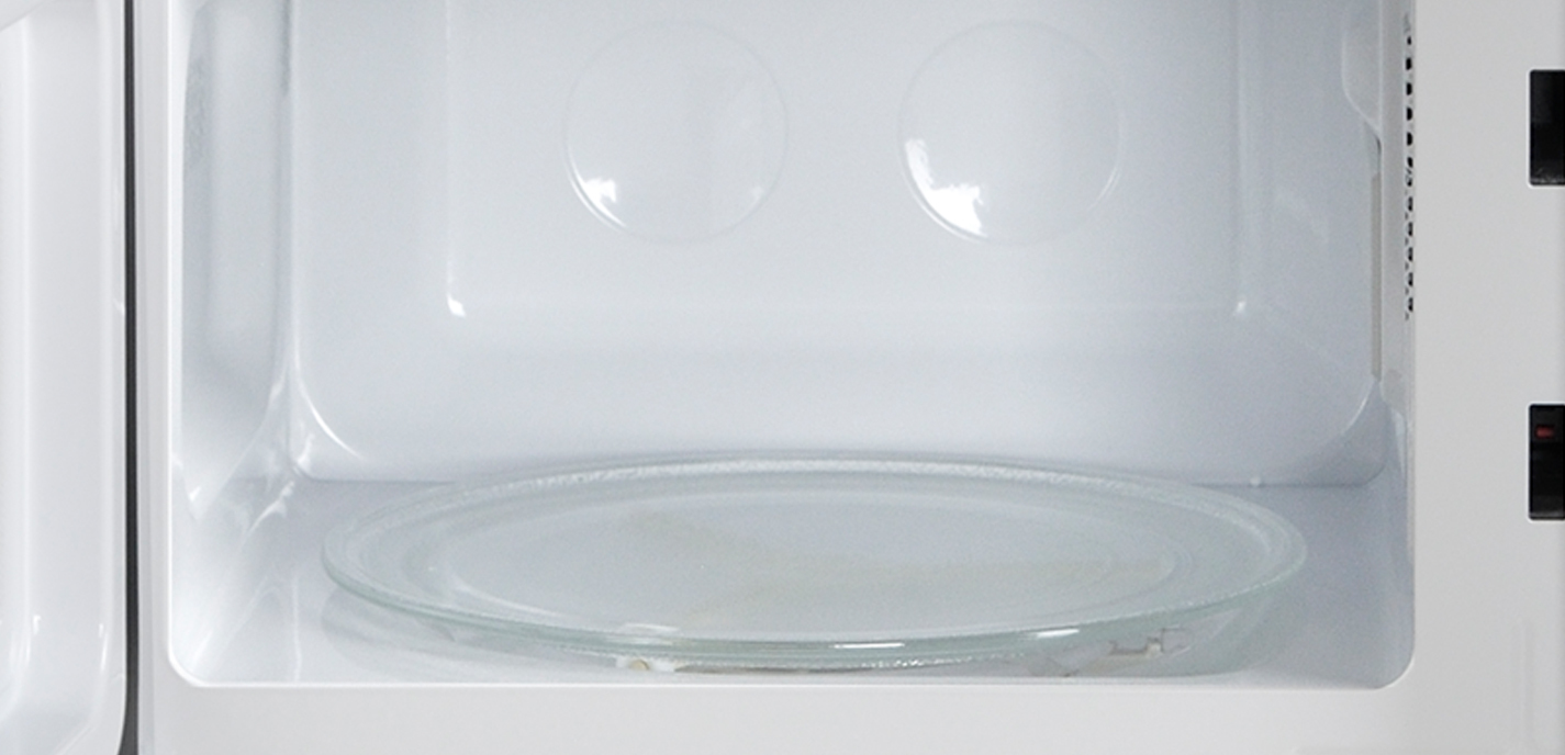 Daewoo KOR-660W microwave White Solo microwave Countertop – image 2