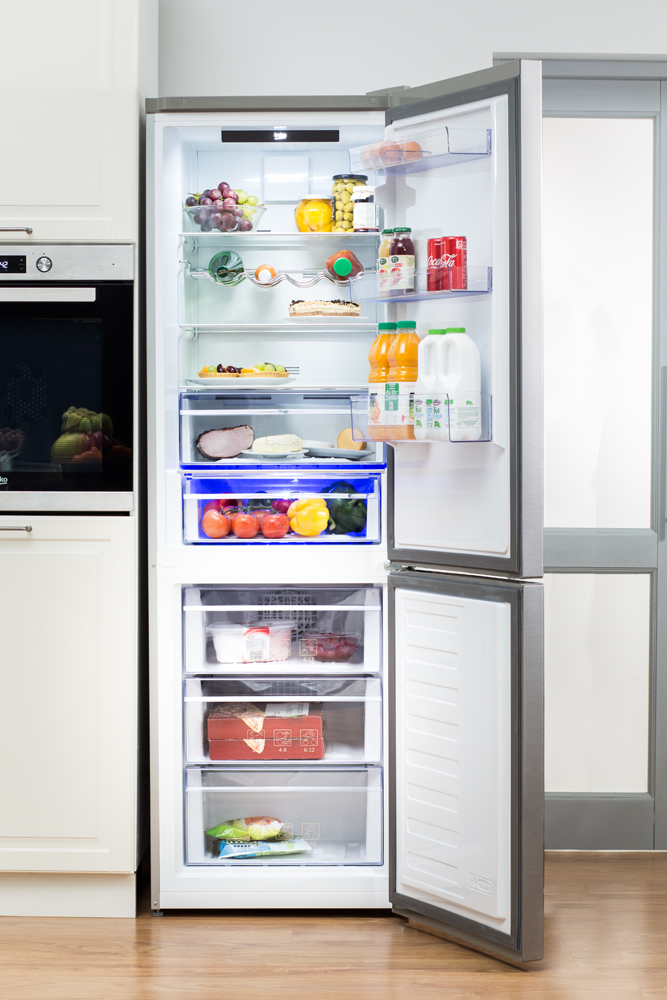 Beko MCNA366E30ZXB fridge-freezer Freestanding – image 6