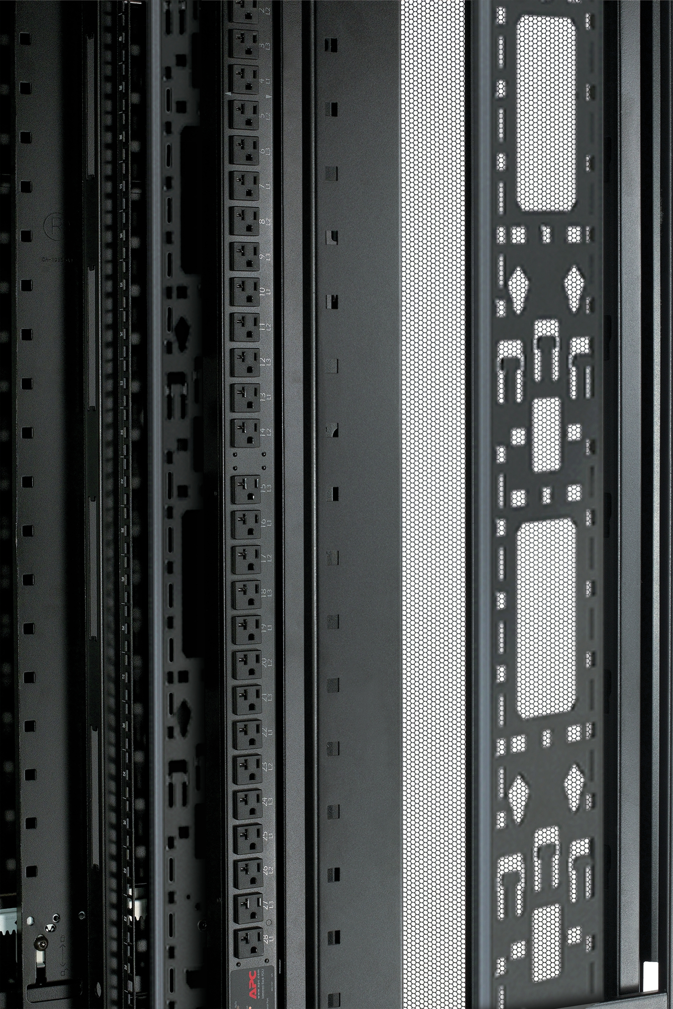 APC AR3100X717 rack cabinet 42U Freestanding rack Black – image 7
