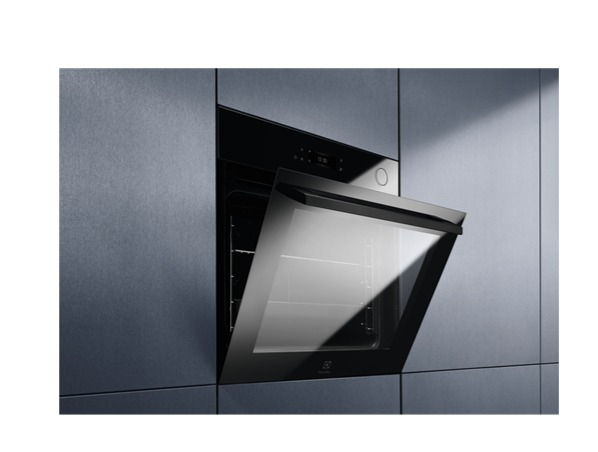 Electrolux EOC8P39WZ 72 L 3380 W Black – image 5