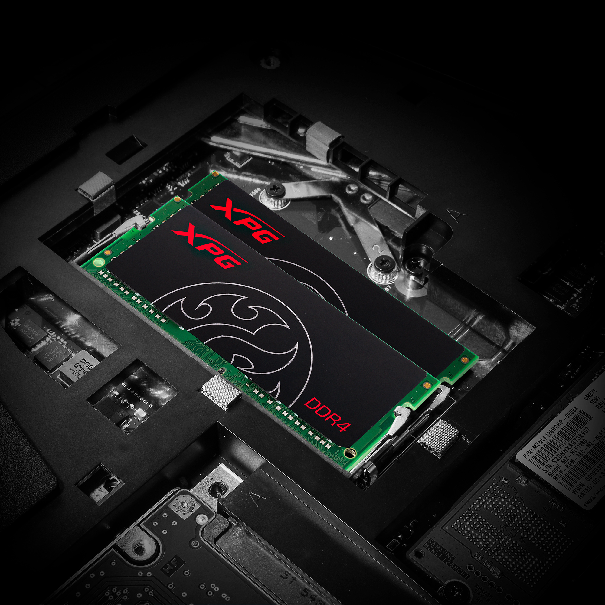 Memoria RAM ADATA XPG Hunter - DDR4 - 8GB - 3200MHz - SO-DIMM - para Laptop - AX4S32008G22-SBHT Memoria RAM ADATA XPG Hunter - DDR4 - 8GB - 3200MHz - SO-DIMM - para Laptop - AX4S32008G22-SBHT