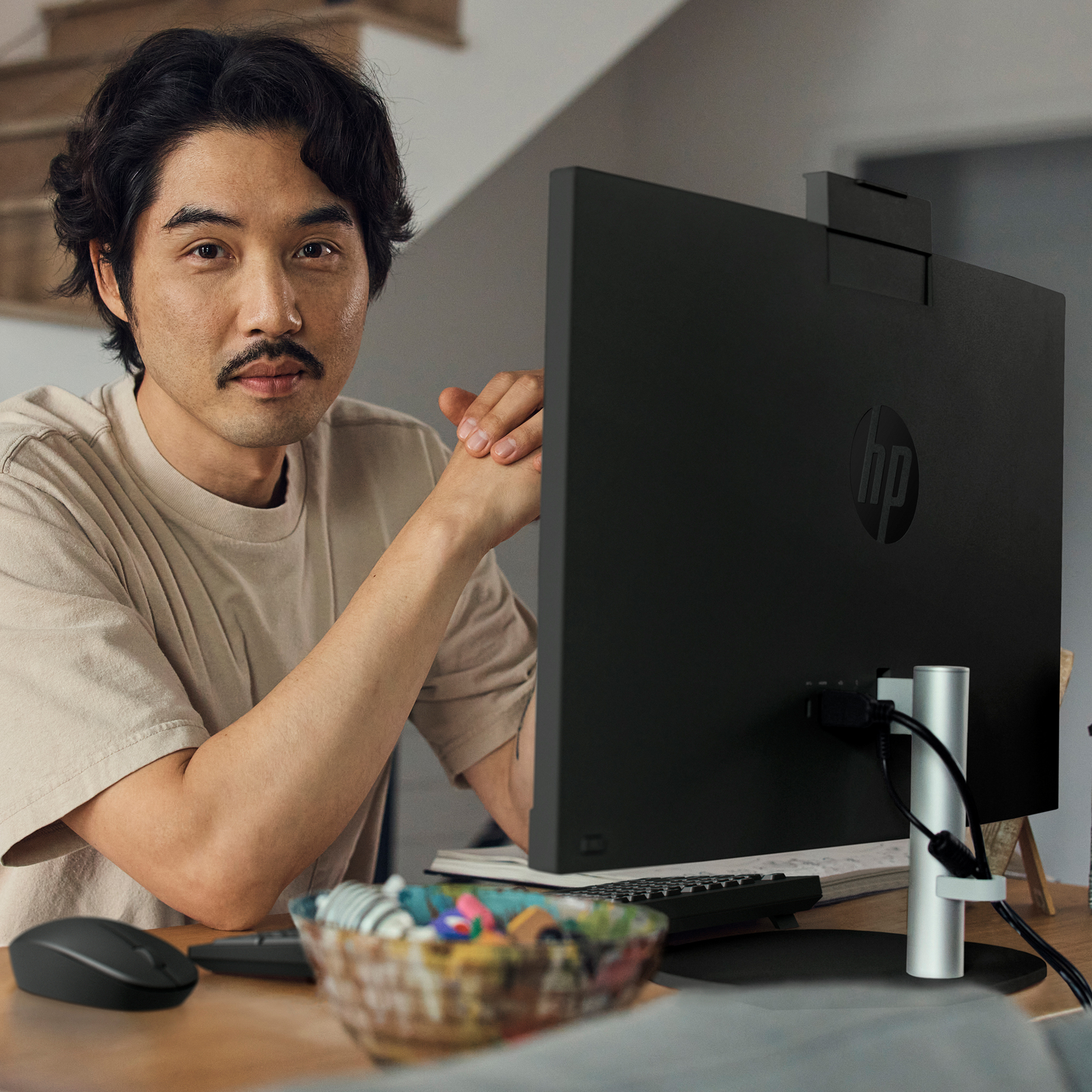 HP 24-cr0055m AMD Ryzen™ 5 7520U – image 5