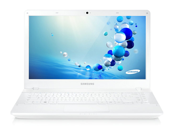 Samsung 2 NP270E4V Intel® Core™ i3 i3-3120M Laptop – image 1