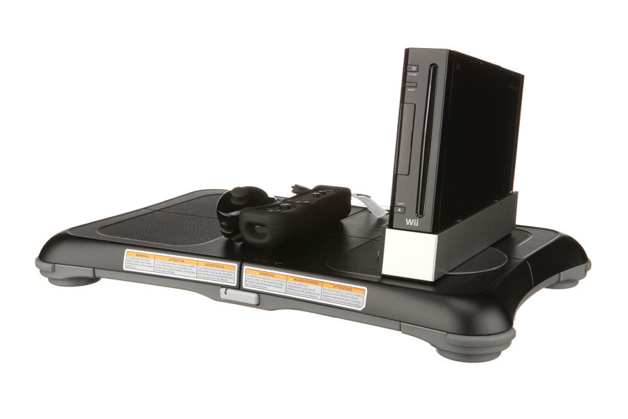 Nintendo Wii Fit Plus Pack – image 5