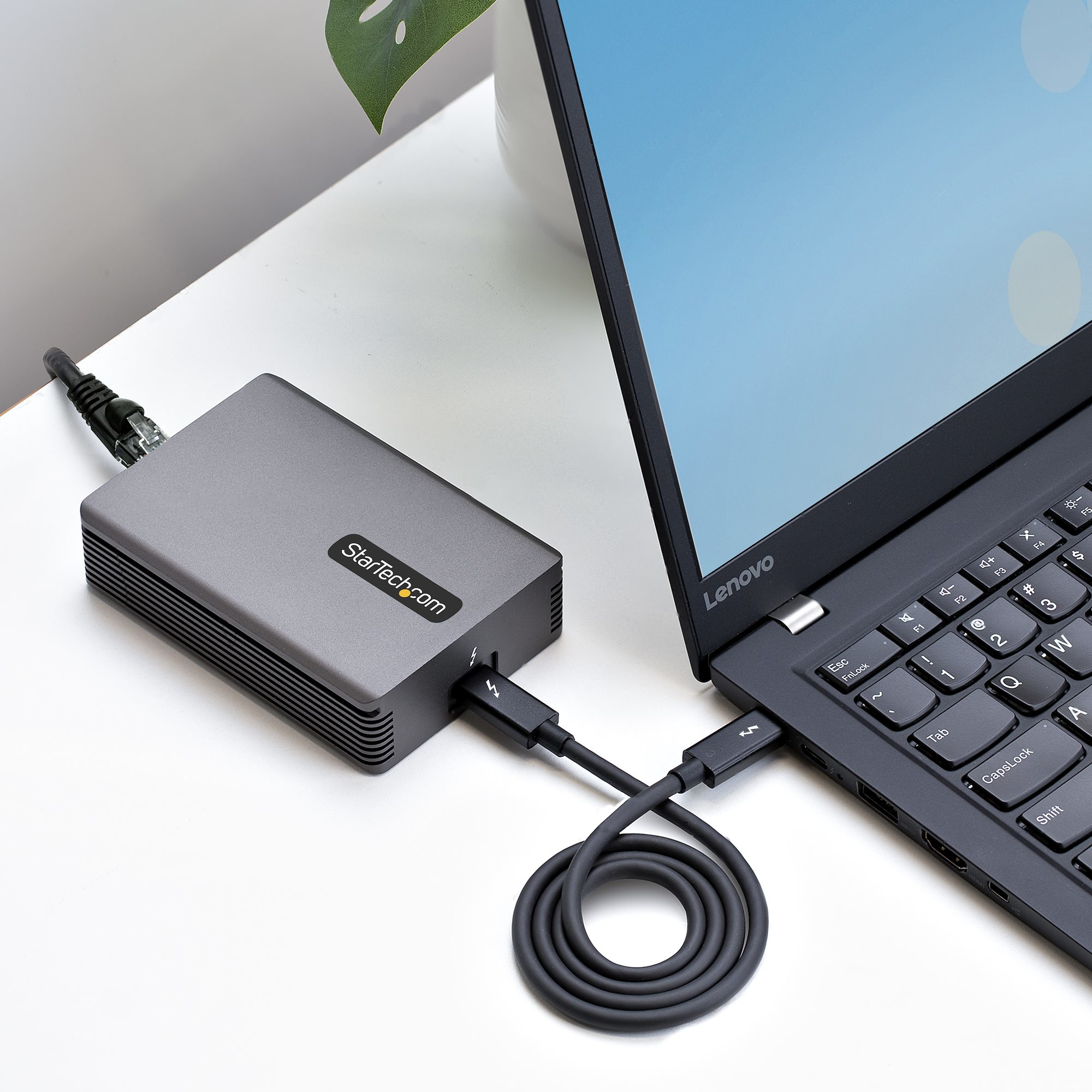 StarTech.com Thunderbolt 3 to Ethernet Adapter, 10GbE - Multi-Gigabit, Thunderbolt 3 to RJ45 Network Adapter - 10GBASE-T/5-2.5GBASE-T NIC – image 6