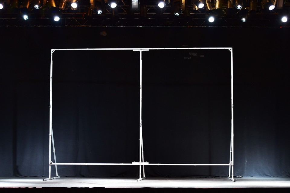 Multibrackets M Quick Fold Projection Screen,16:9,443x249,200" – image 9