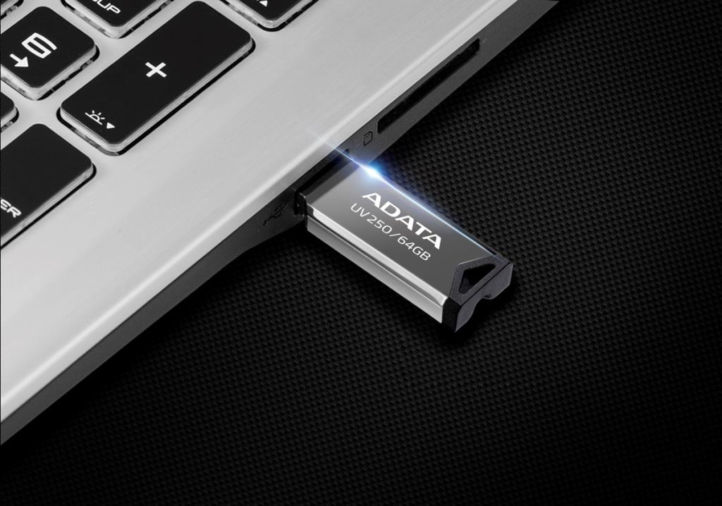 Memoria Usb Adata Uv250 32Gb Usb 2.0 Plata - AUV250-32G-RBK