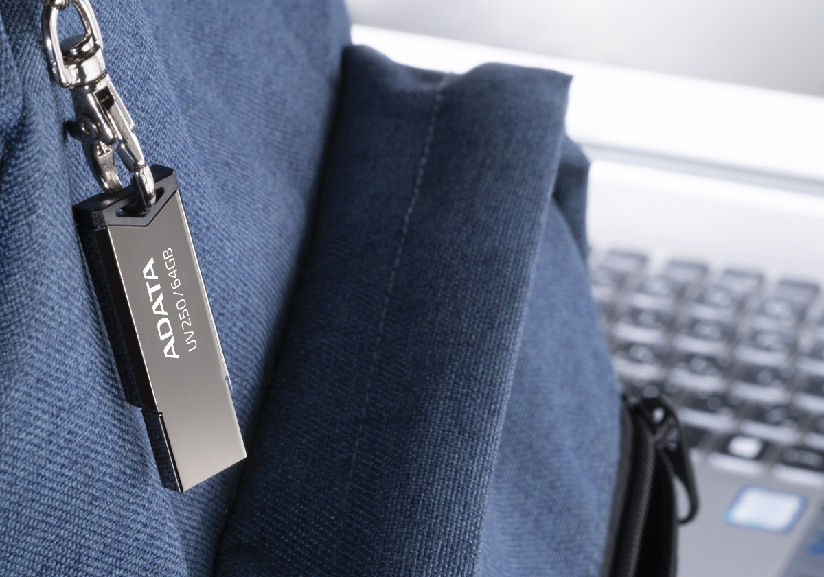 ADATA UV250. Capacity: 16 GB, Device interface: USB Type-A, USB version: 2.0. Form factor: Capless. Weight: 5.6 g. Product