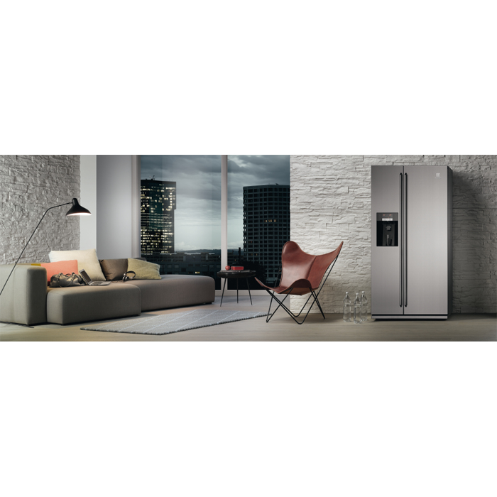 Electrolux EAL6147WOX side-by-side refrigerator Freestanding – image 3