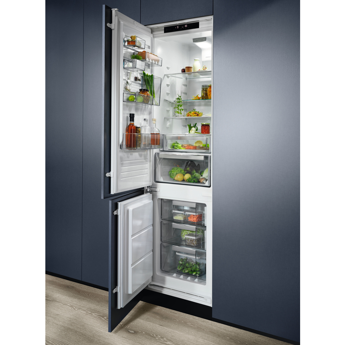 Electrolux ENN3074EFW Built-in – image 3