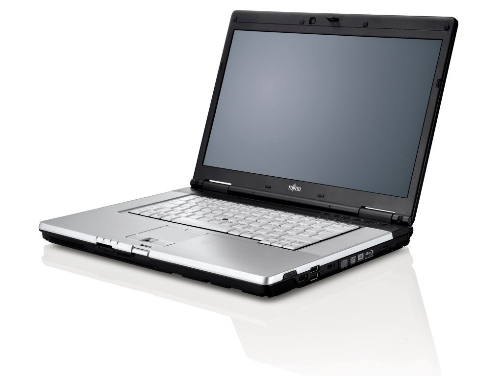 Fujitsu CELSIUS 700 Intel® Core™ i7 i7-640M – image 2
