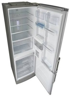 LG Combined freezer/refrigerator – image 3