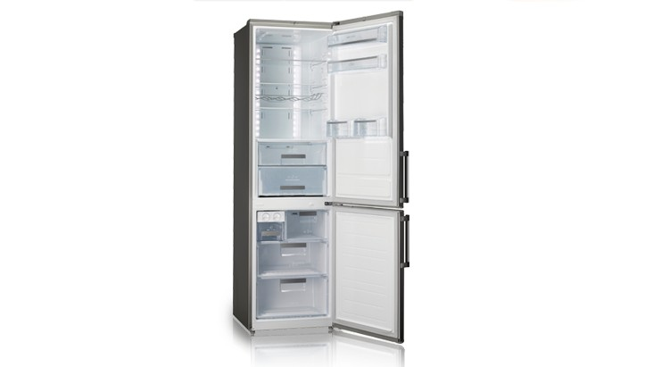 LG GB7143AVRZ fridge-freezer Freestanding Silver – image 2