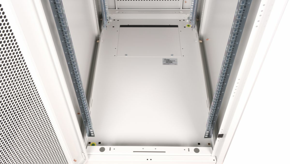Equip Basic Flex 19' Cabinet, 42U – image 4
