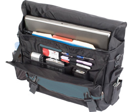 Targus 15.4" Shield Messenger – image 2