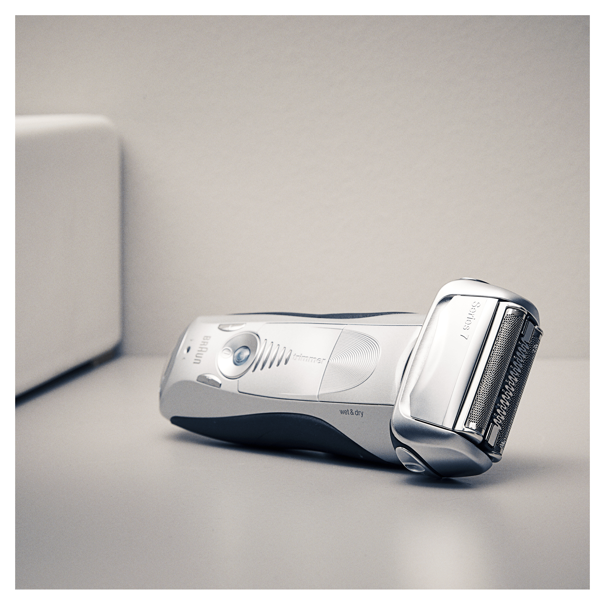 Braun Series 7 Electric Shaver for Men 7893s, with Travel Case – Silver – image 4