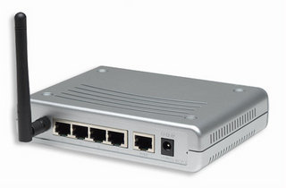 Intellinet 502566 wireless router Fast Ethernet Silver – image 3