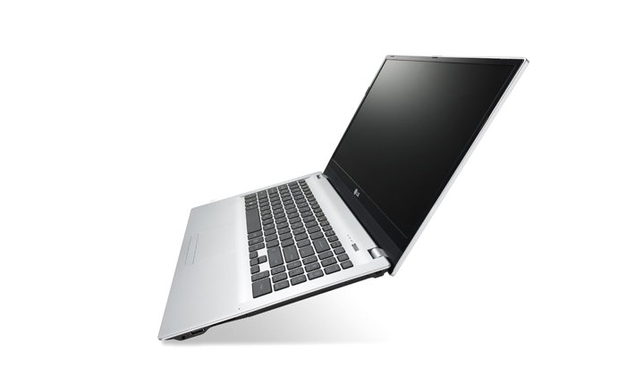 LG U series 15U530 Intel® Core™ i5 i5-4200U Laptop – image 2
