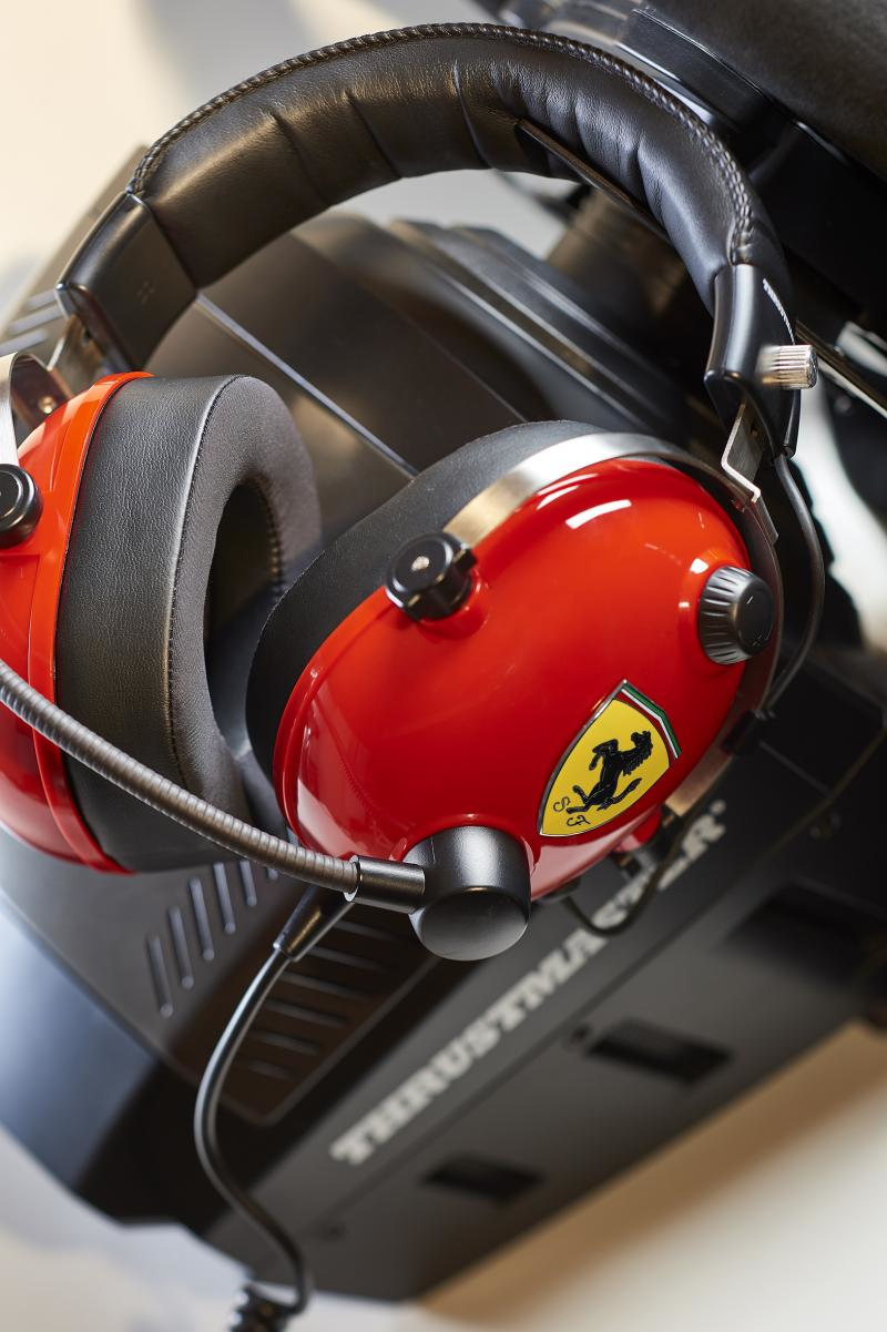 Thrustmaster T.Racing Scuderia Ferrari Edition-DTS – image 5
