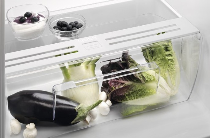 Electrolux ERS1902FOW combi-fridge Built-in – image 2