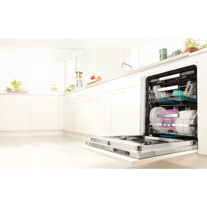 Electrolux ESF7750ROX Undercounter 13 place settings – image 3