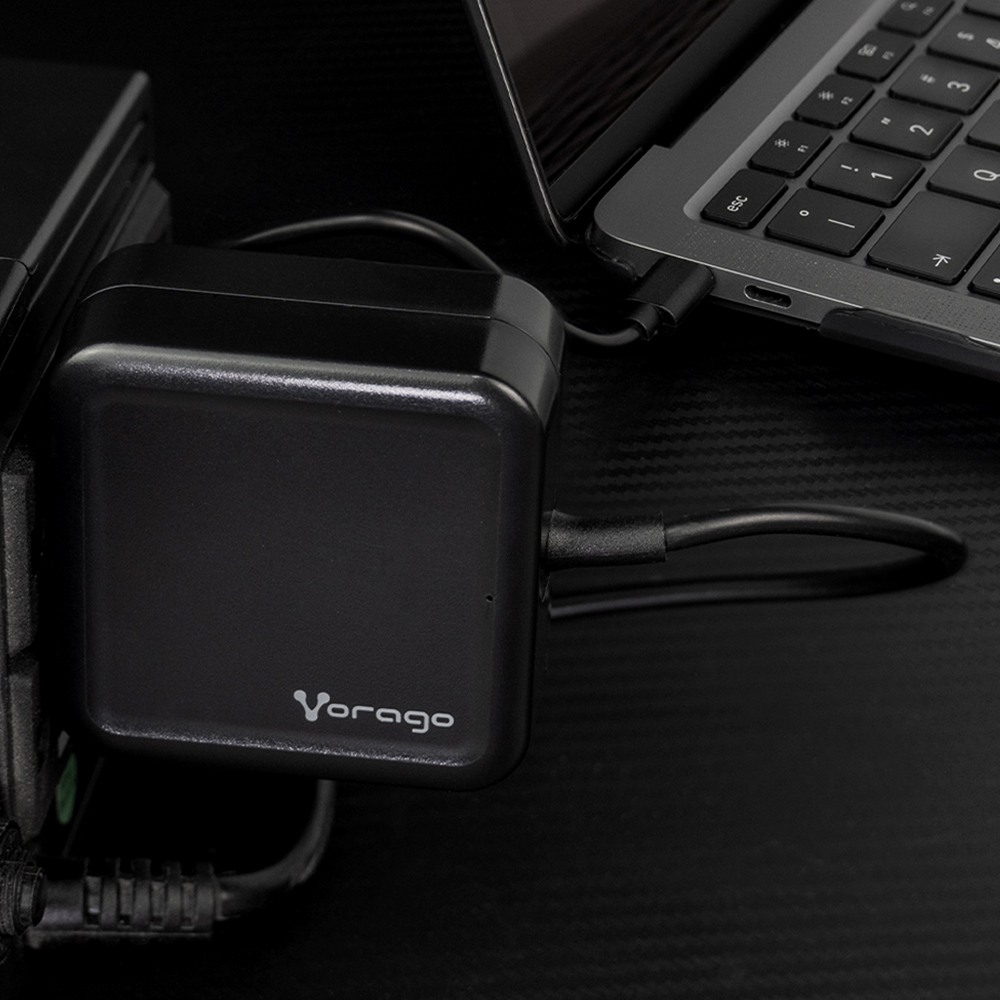 Cargador Vorago 501 - USB Tipo-C - 45W - 1.2m - Multi-Voltaje - Negro - AU-501 Cargador Vorago 501 - USB Tipo-C - 45W - 1.2m - Multi-Voltaje - Negro - AU-501