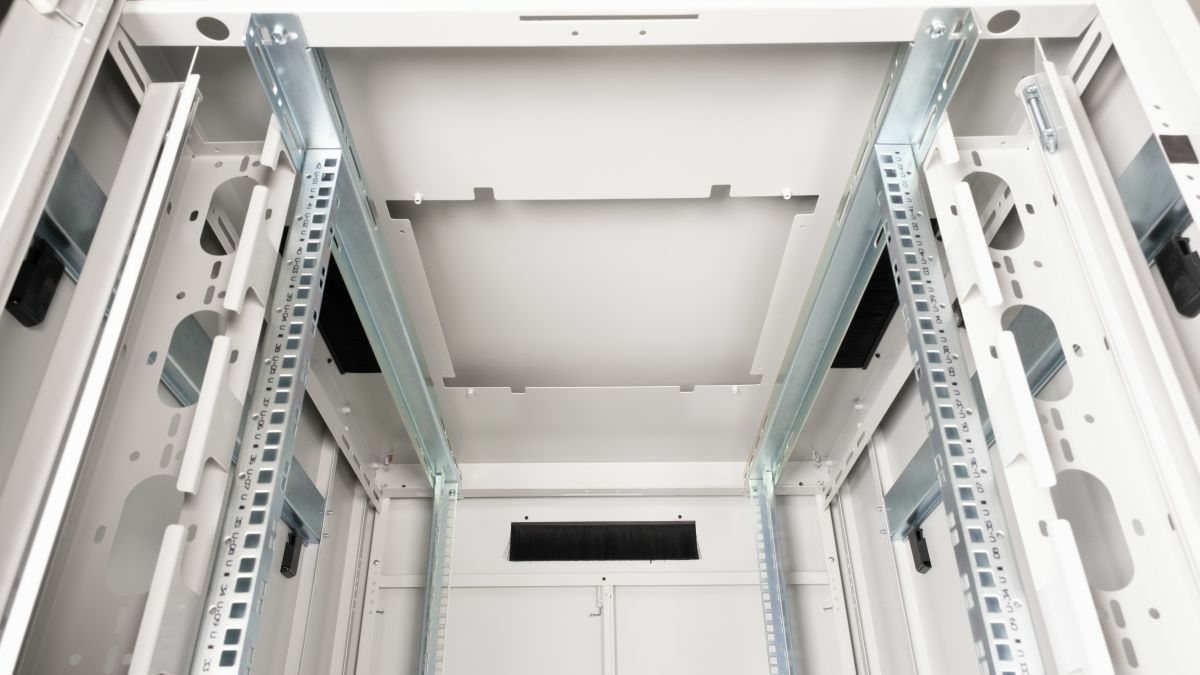 Equip Dynamic Flex 19' Cabinet, 42U – image 6