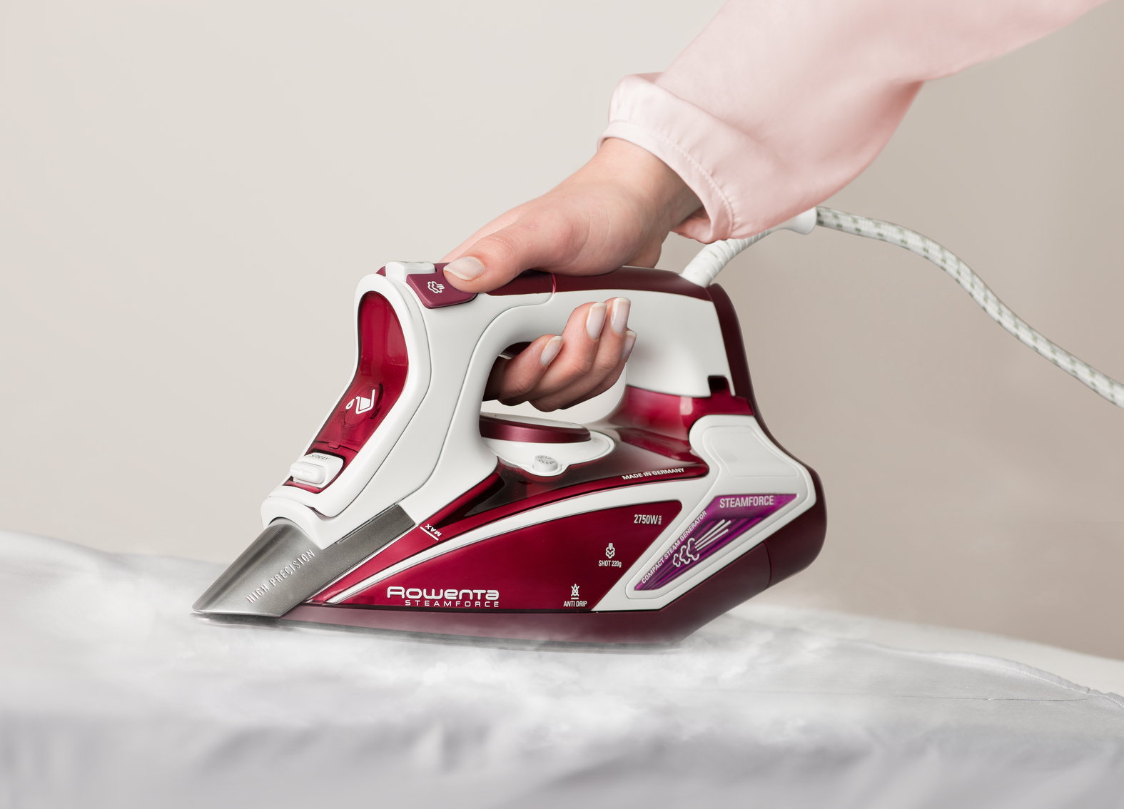 Rowenta DW9230 Dry & Steam iron Microsteam 400 soleplate – image 4