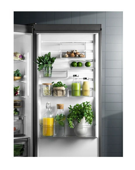 Electrolux LNC7ME32W2 Freestanding – image 2