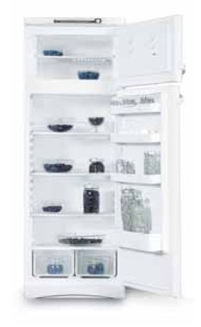 Indesit ST167 fridge-freezer Freestanding
