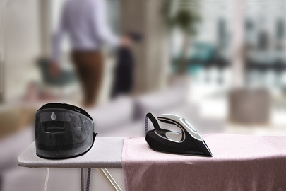 Tefal SV8062G0 steam ironing station – image 2